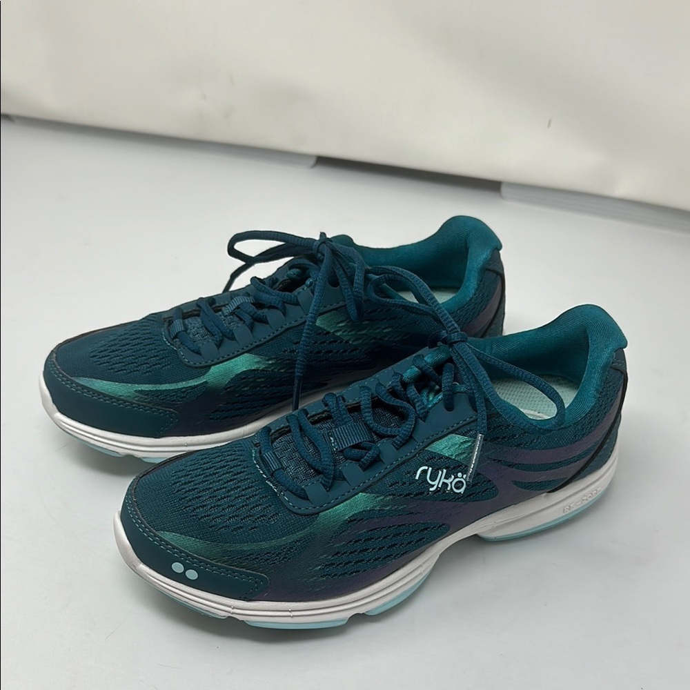 Ryka walking shoes size 6M